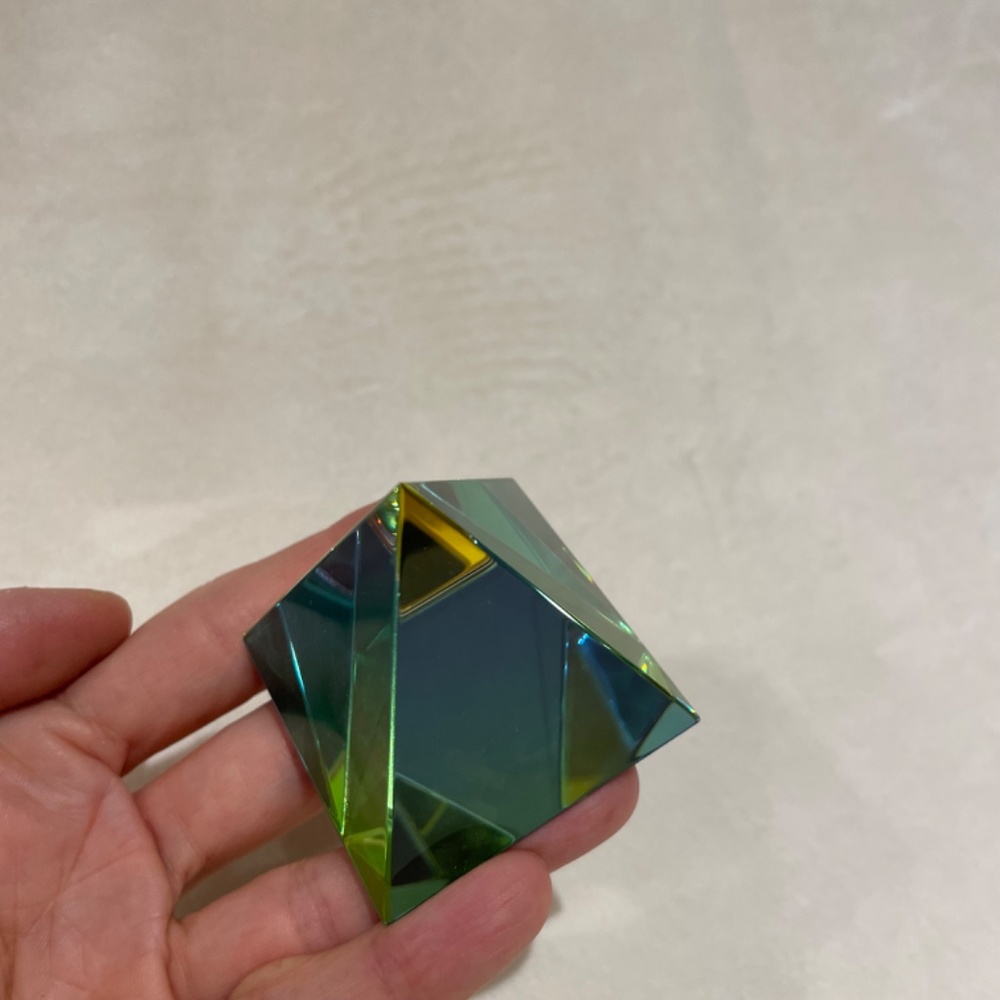 Crystal Pyramid - Picture 15 of 16